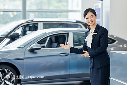 塑造專業(yè)與親和力并存的女性汽車(chē)銷(xiāo)售導(dǎo)購(gòu)員形象